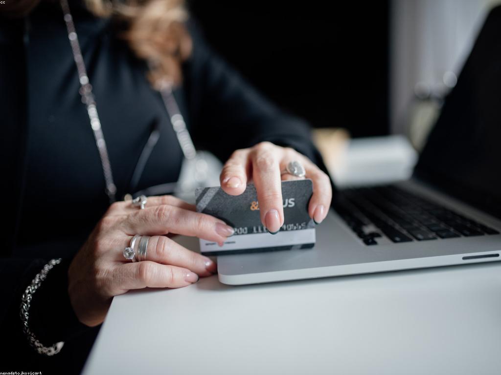 អភិវឌ្ឍន៍នៃការទូទាត់តាមអិនធឺណិត